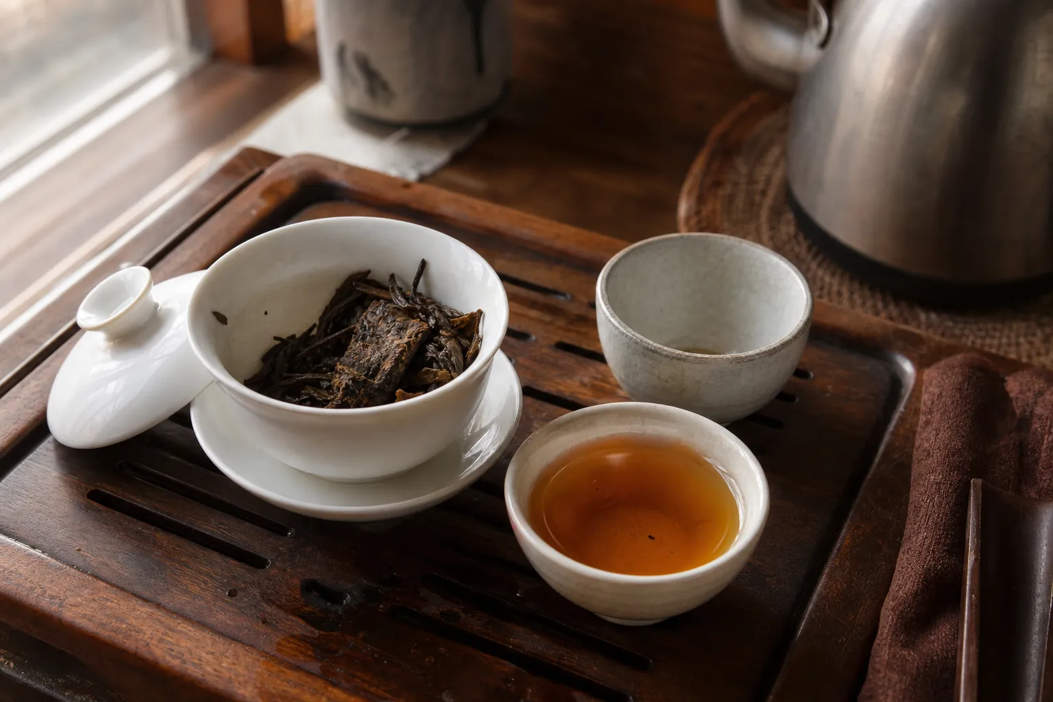How Long Should the First Gongfu Infusion Be for Dark Tea